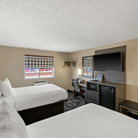 ซูเปอร์ 8 บาย วินด์แฮม ชาร์ลอตส์วิลล์ Hotel ชาร์ลอตต์สวิลล์ ภายนอก รูปภาพ