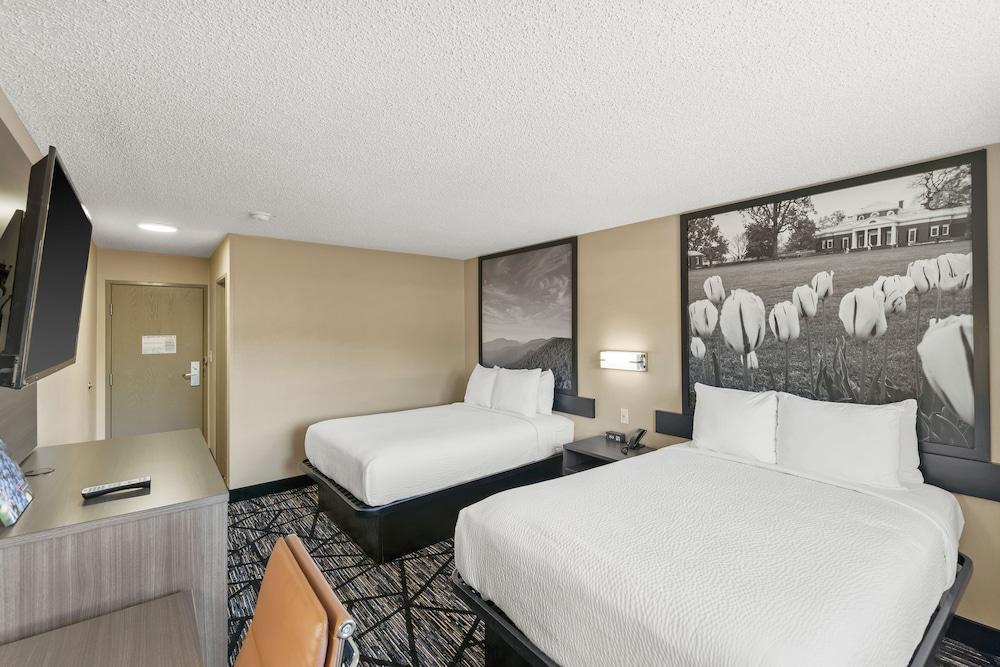 ซูเปอร์ 8 บาย วินด์แฮม ชาร์ลอตส์วิลล์ Hotel ชาร์ลอตต์สวิลล์ ภายนอก รูปภาพ